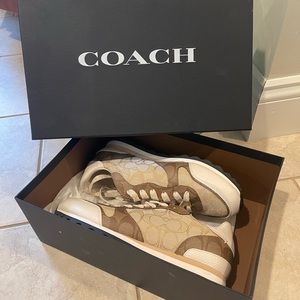 Coach C142 Runner Sneaker Light Khaki/Chalk